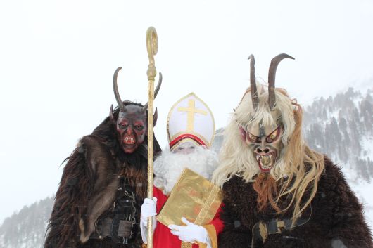 Wer hat beim Skifahren in Obertauern den Krampus getroffen?